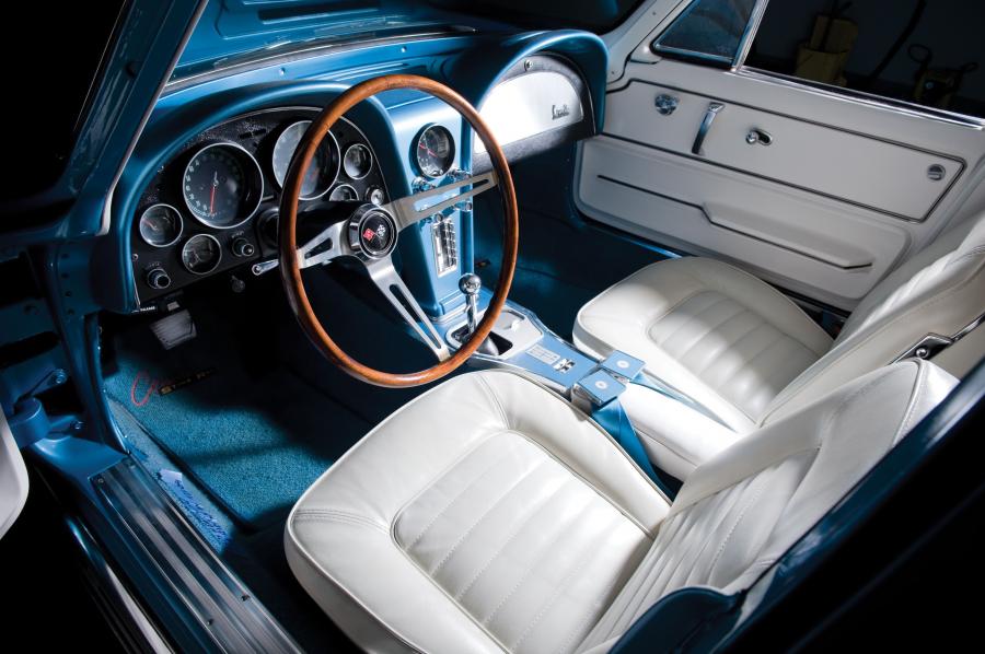  Chevrolet Corvette 427/425 Coupe 1966 года  (фото 8 из 8)